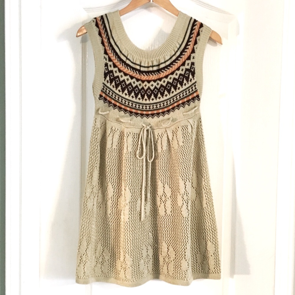Tulip Sleeveless Sweater
